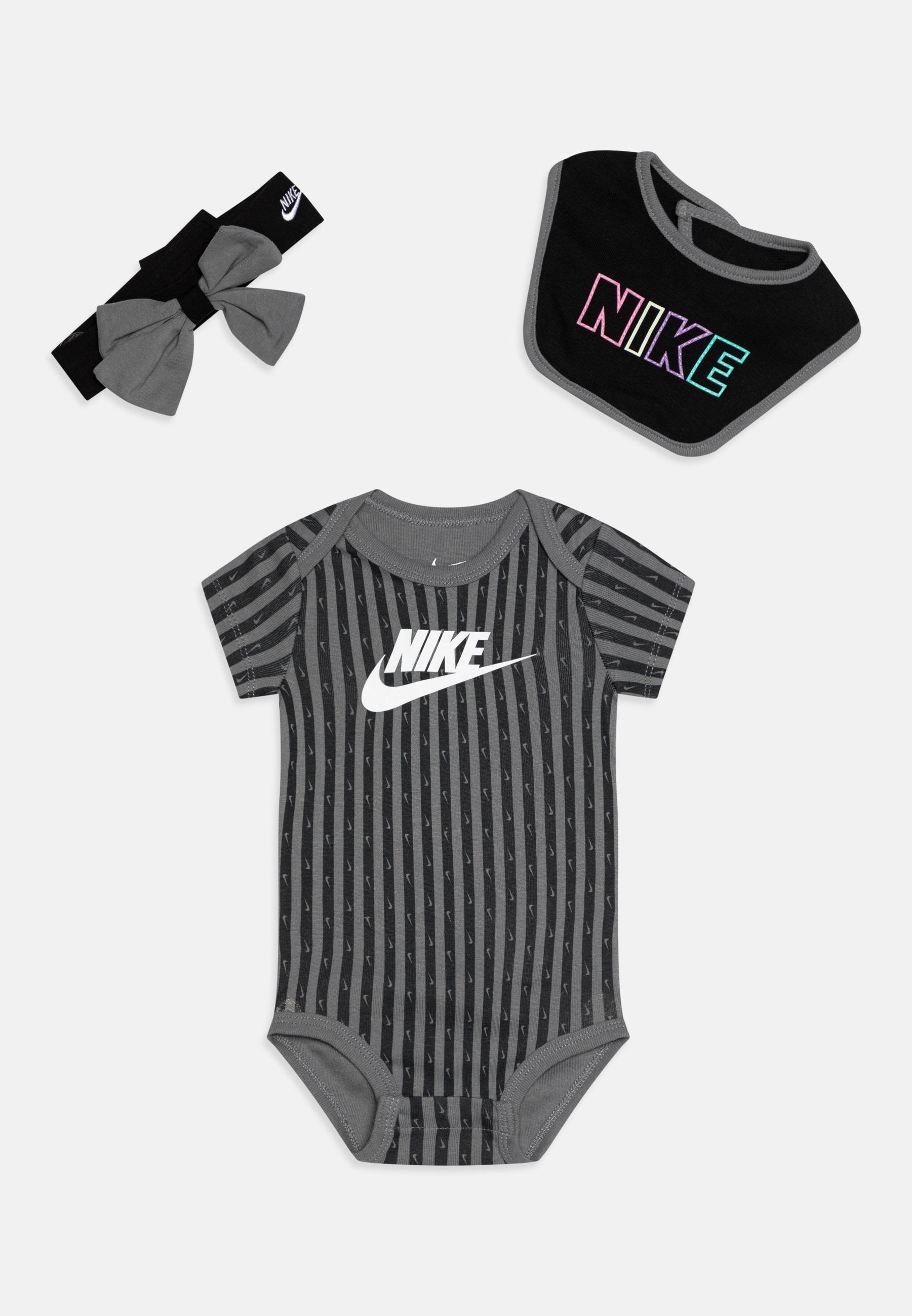 Coffret Nike fille - Set 3 pièces, rayures