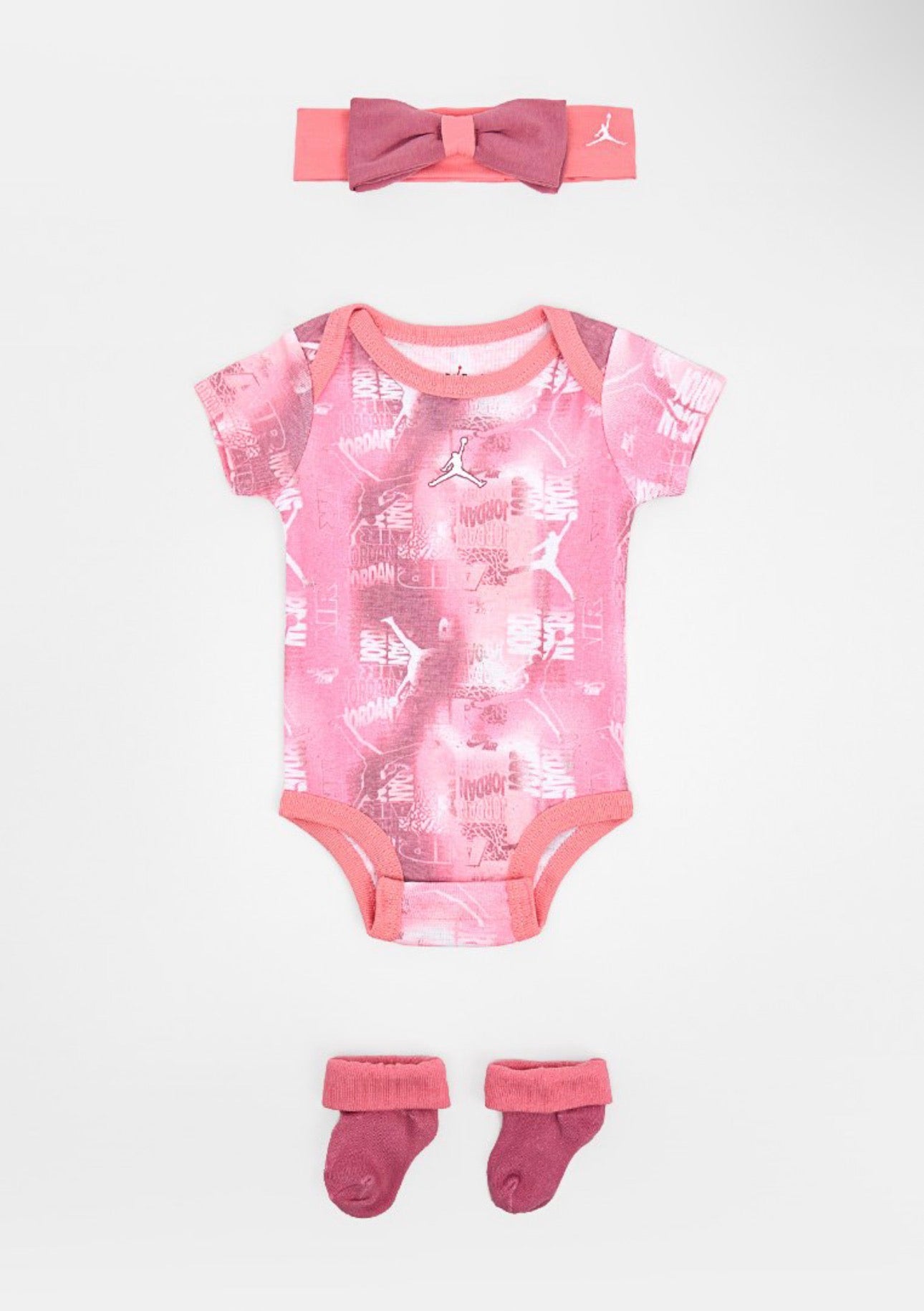 Coffret Jordan 3 pièces, Body + Bandeau + Chausson Rose